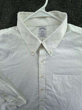 Brooks Brothers Button Up Shirt Long Sleeve White 17.5 32/33 Regent Non Iron Men